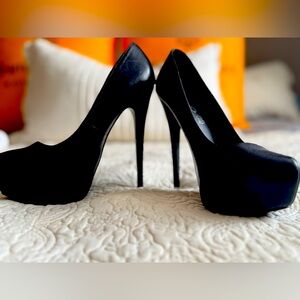 Black stiletto, Aldo heels, size 7